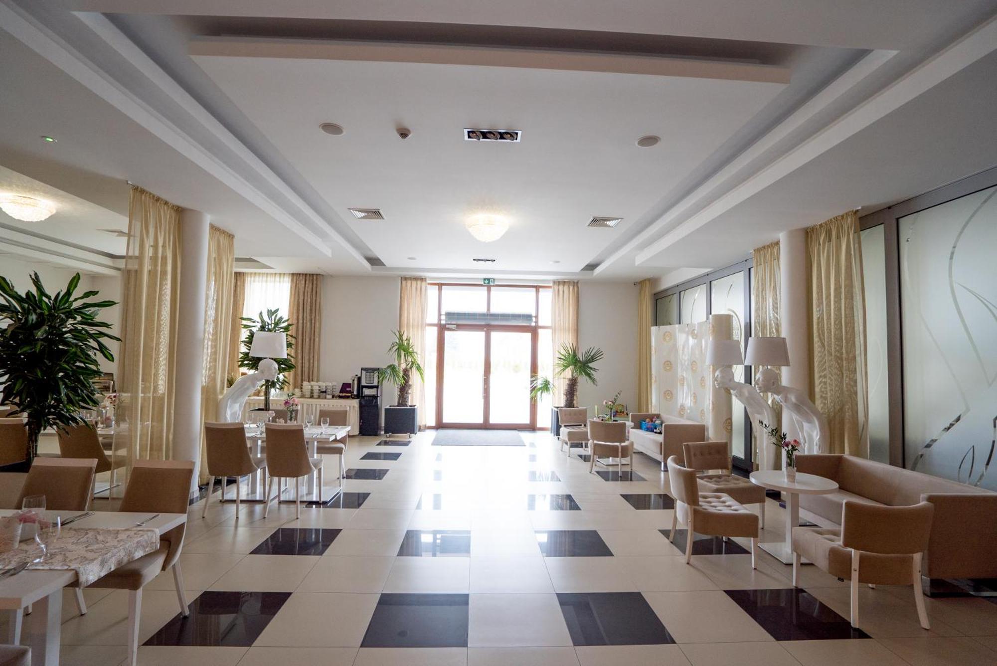 Hotel Aleksandria Siedlce Exterior foto