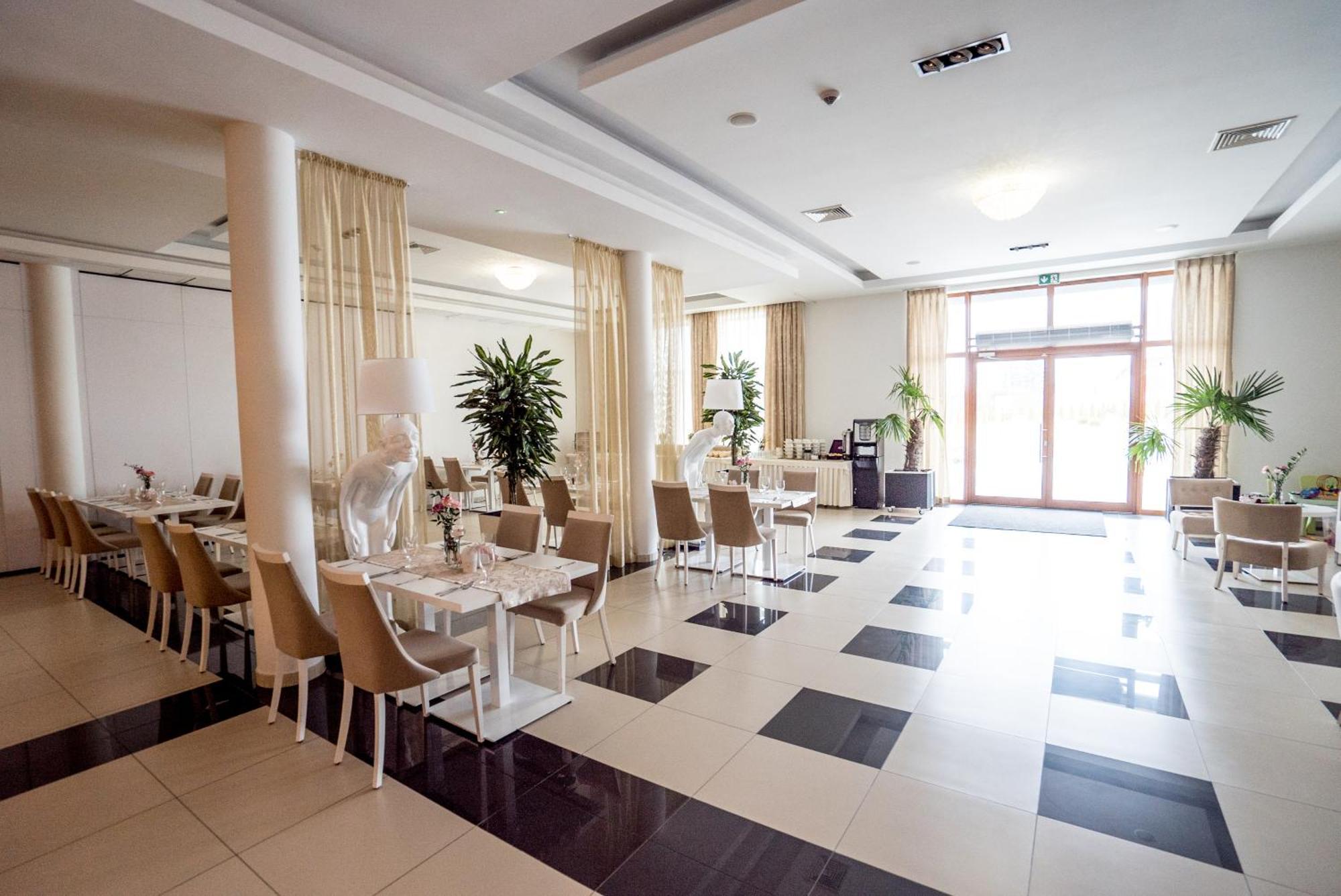 Hotel Aleksandria Siedlce Exterior foto